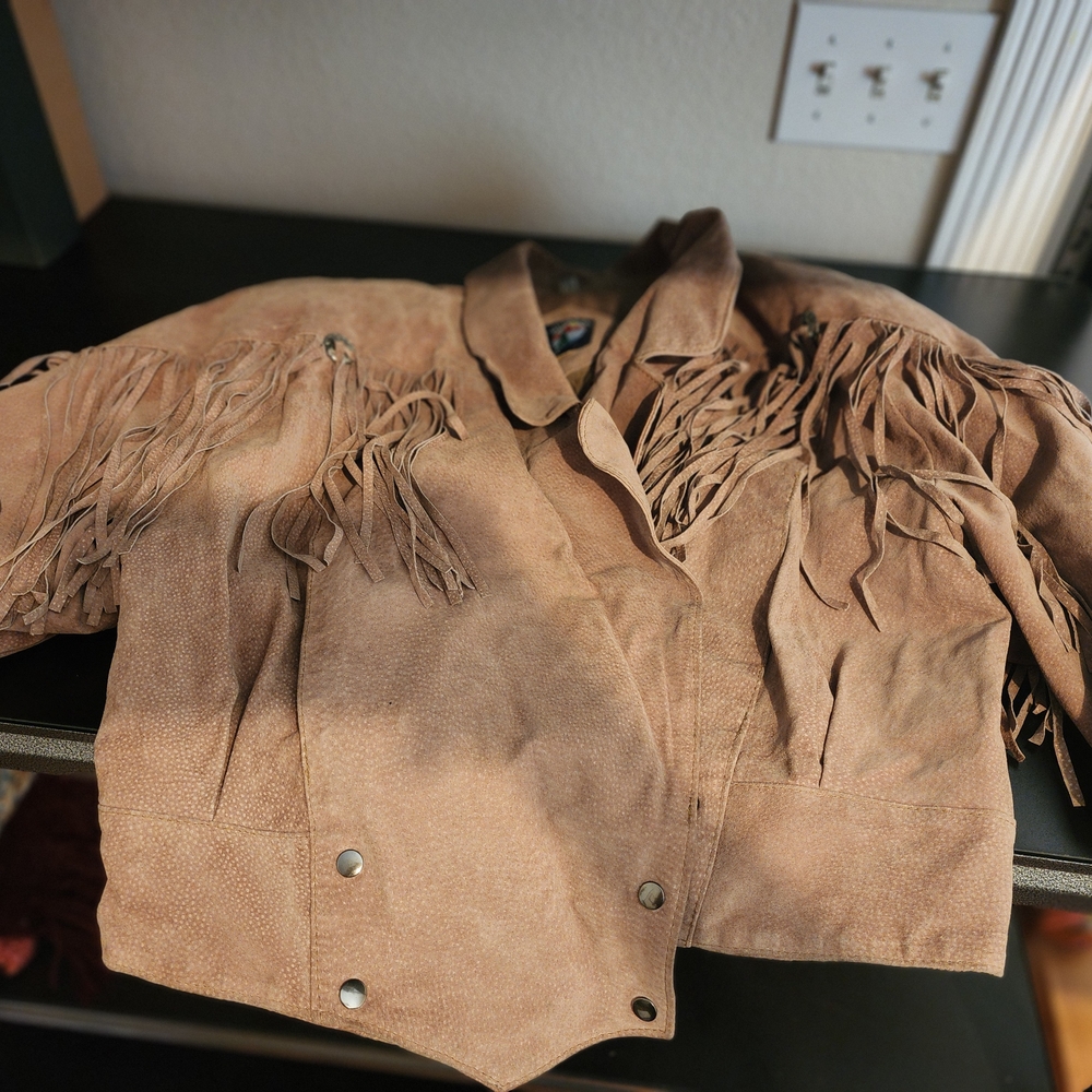 VINTAGE LEATHER FRINGE JACKET